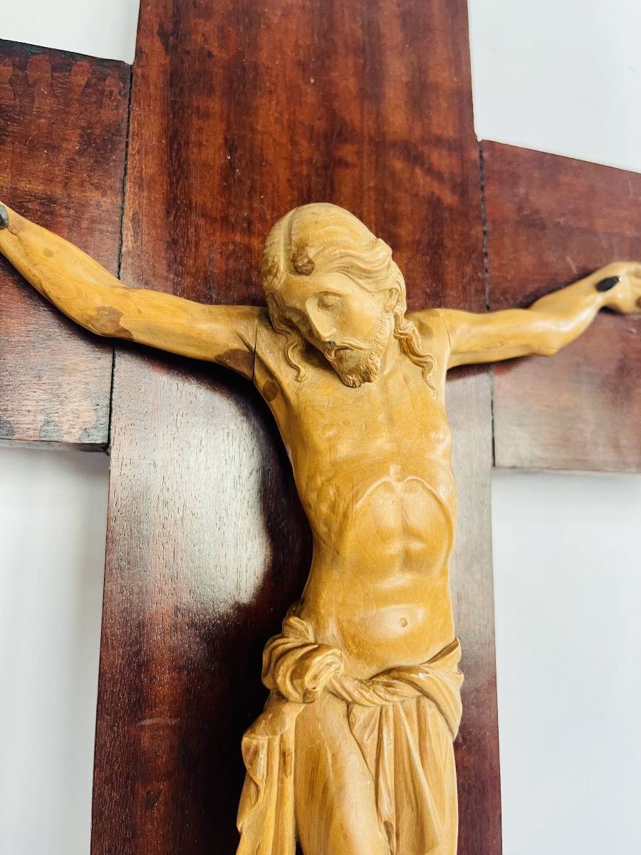 Crucifix en acajou et buis -photo-4